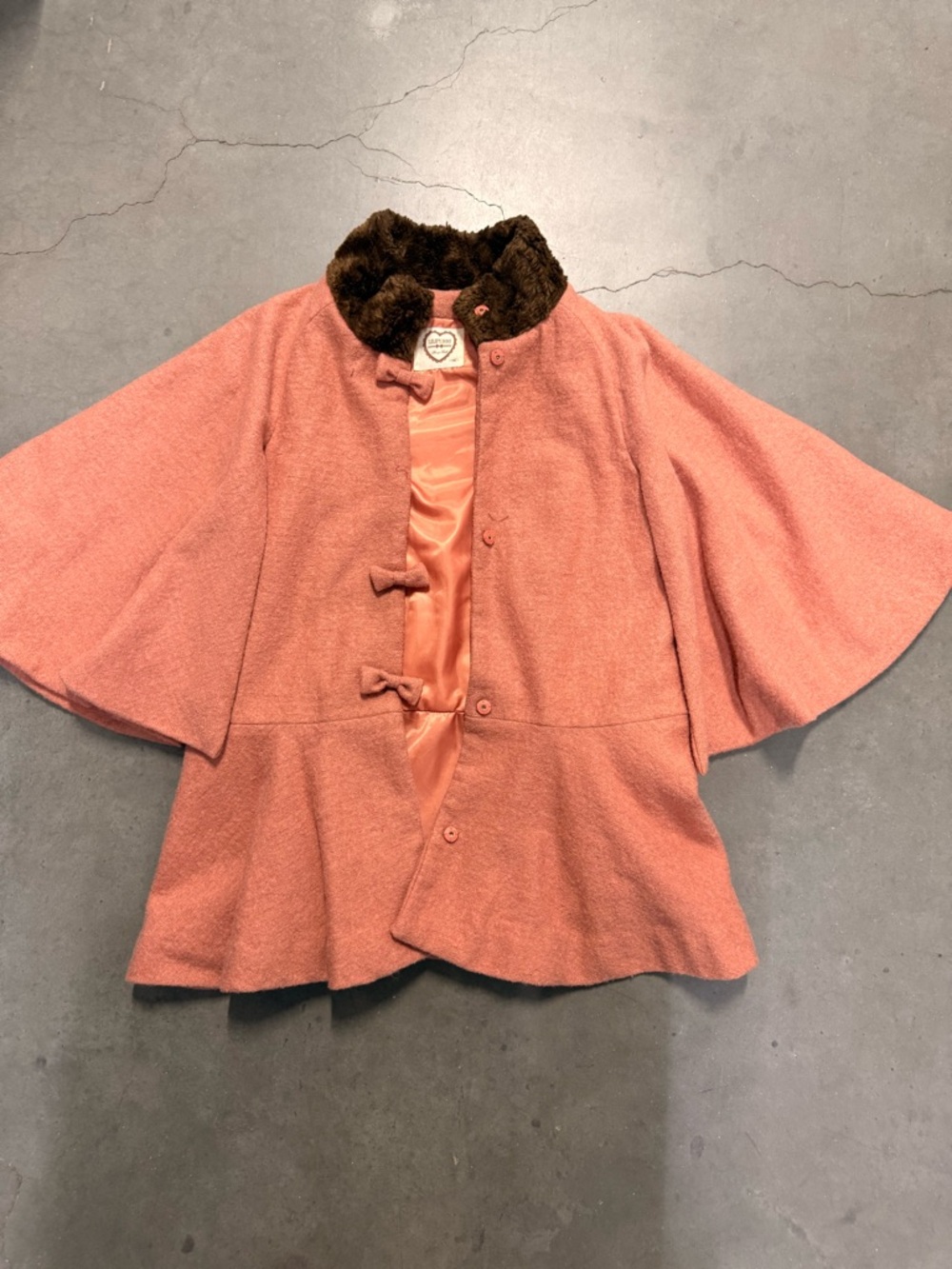 LiLiPurri Vintage 1960s Wool Cape